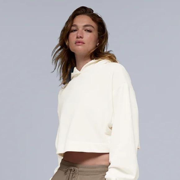 ALO SET-Women's Bae Hoodie and Accolade pants